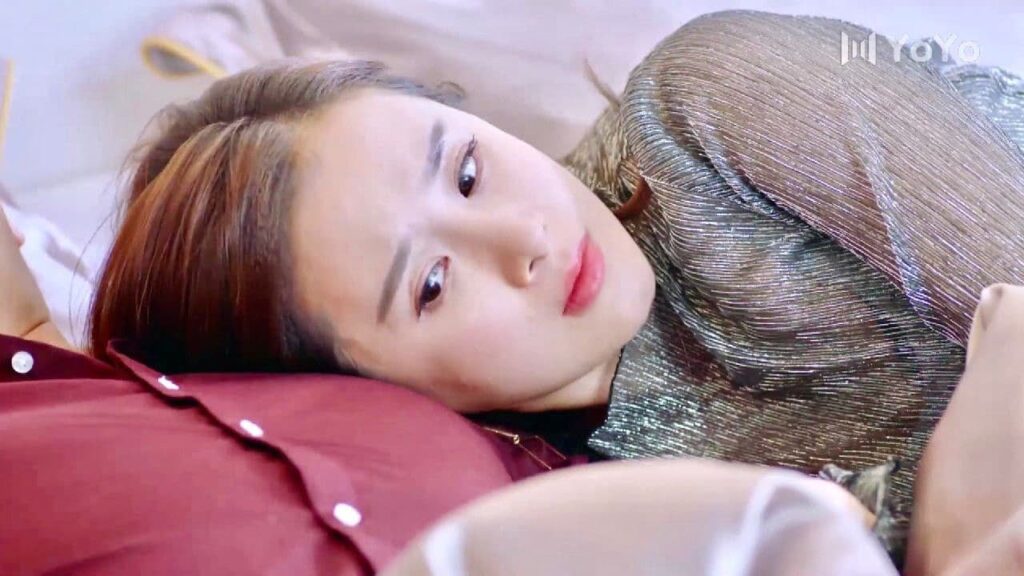 تستيقظ من النوم في احضان رجل لا تعرفـه 😱❤️ ( تذكرني )