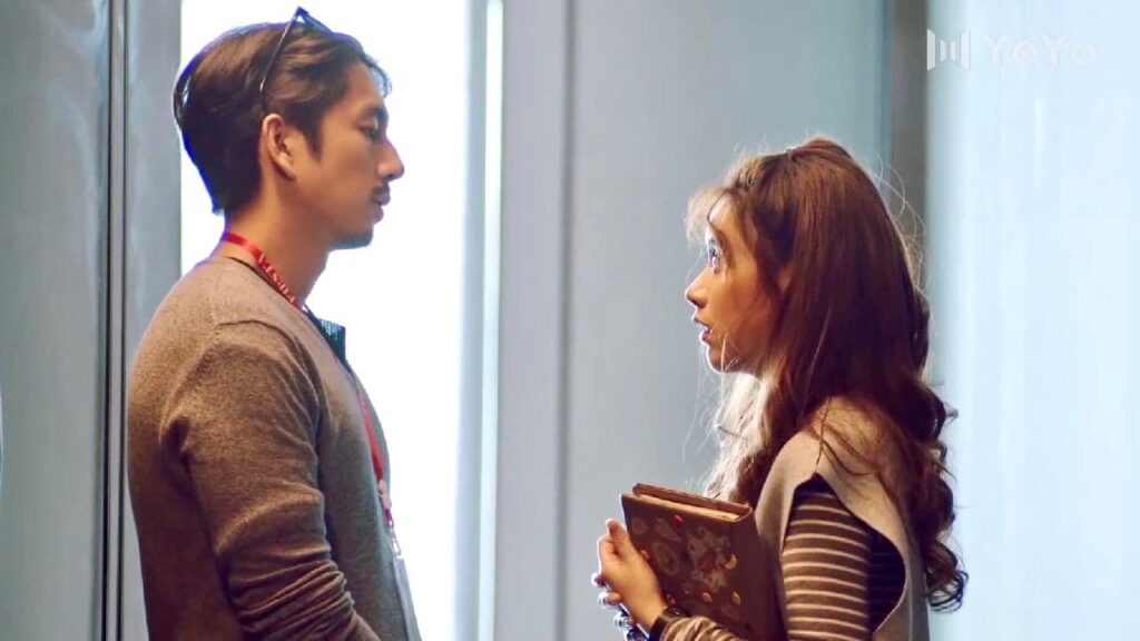 لماذا يجب ان اساعد حبيبـكِ , الا يكفي انه اخذكِ مني ؟ 💔😭 ( انتي جميلة )