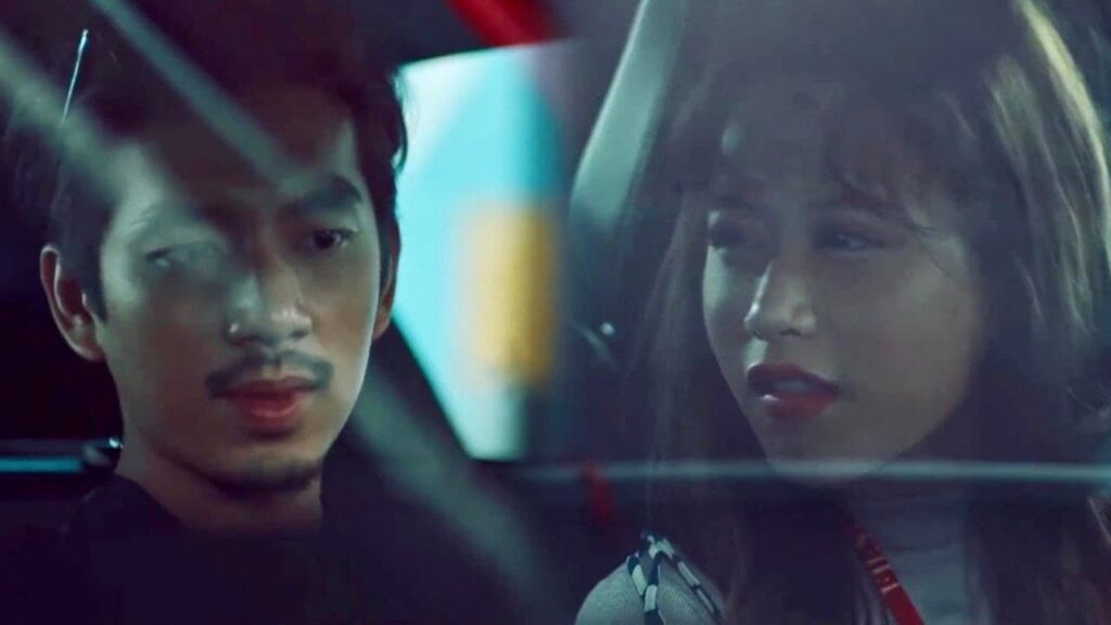 تكتشف بان زميلها هو الكاتب المشهور الذي تحبـــه ❤️ ( انتي جميلة )