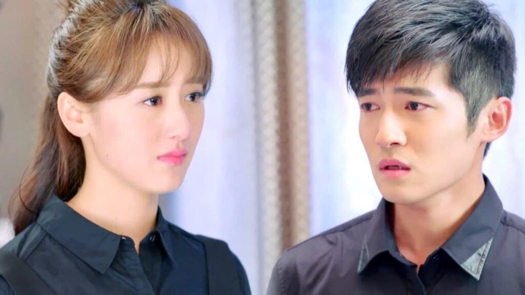 تحضر جنازة والد حبيبها لكن تقوم والدته بالقاء الغضب و اللوم عليها💔😭 ( تذكرني )