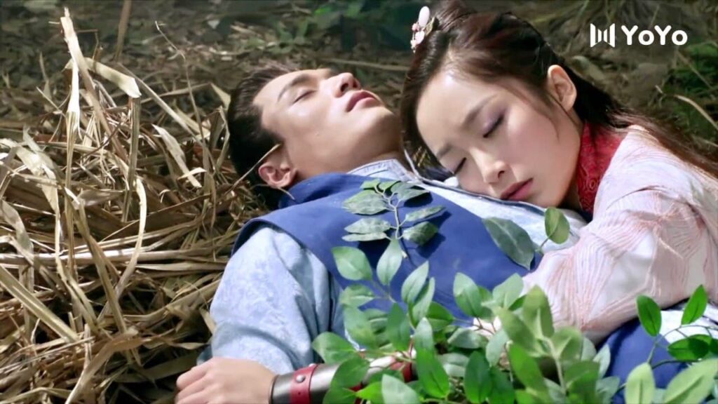 ينقذ حياتها لكنها تؤذيـه و تطرحـه ارضا ❤️😂 (اسطورة طارد الارواح جونغ كوي)