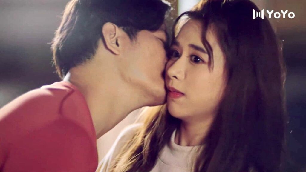 لا تقبل اختي امام باب منزلنا ايها الوغد ❤️💋 ( انتي جميلة )