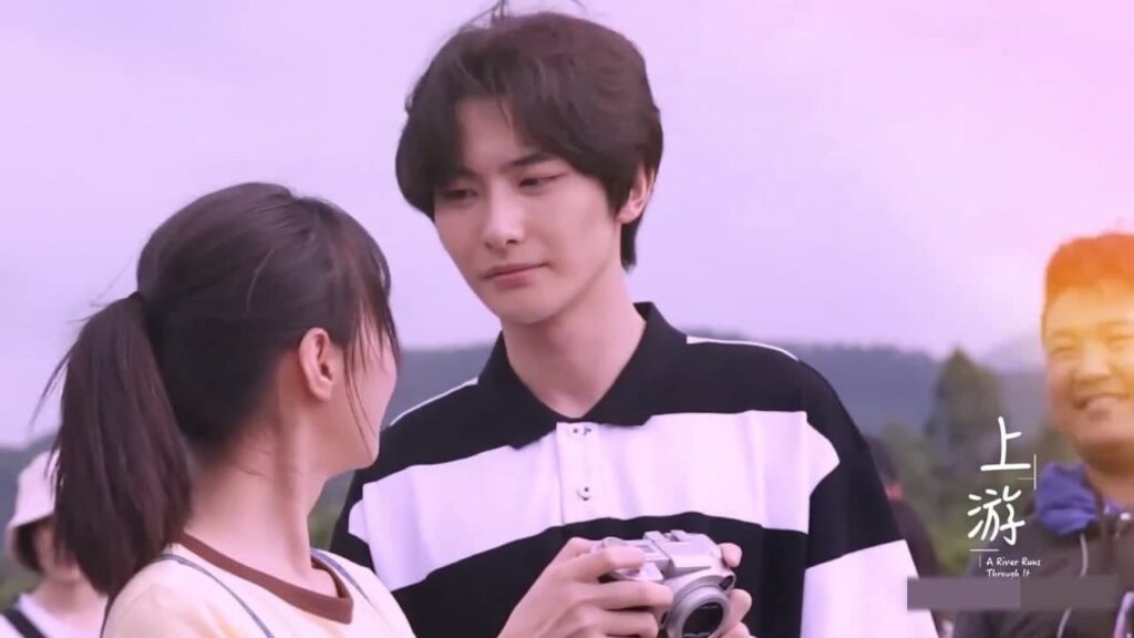 الحقيقة المرة و المضحكة وراء تصوير مشهد الرحلة الرومانسية في دراما نهر يجري خلاله 😂😂😂