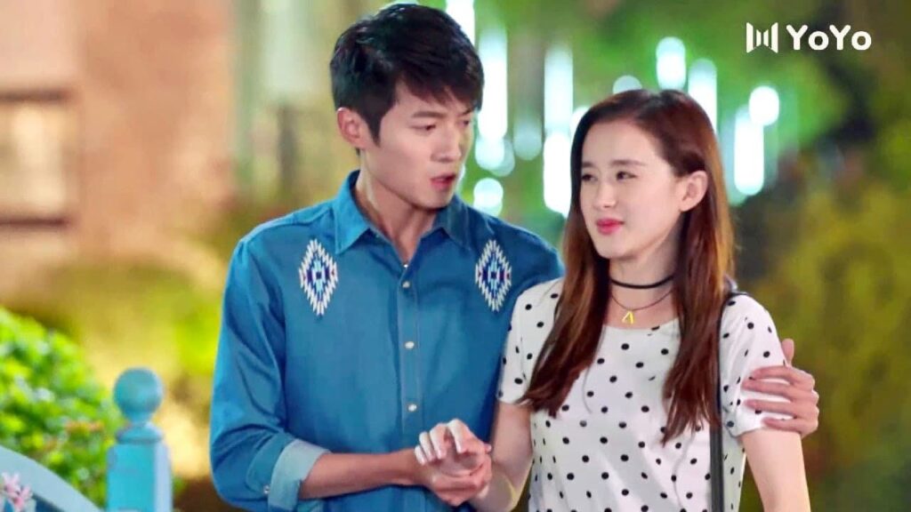 تحسد صديقتها لان لديها مثل هذا الحبيب الطيب المخلص, لانها تحبه ولا تستطيع اخذه 💔🥺 ( تذكرني )