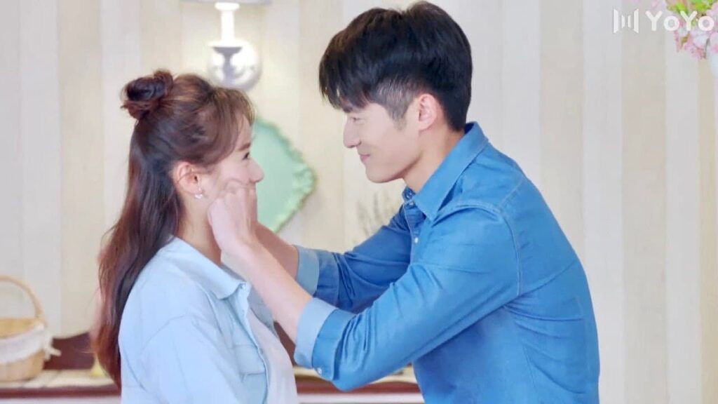 هل تعلمين كم اشتقت اليك,  يعانقها ويقبلها و لايهتم لاصدقائه ❤️😍 ( تذكرني )