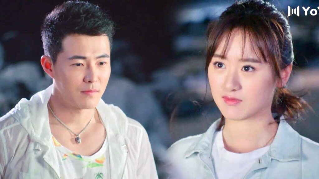 يحاول التقرب منها ويطلب منها ان تتحدث عن حياتها ❤️😍 ( تذكرني )