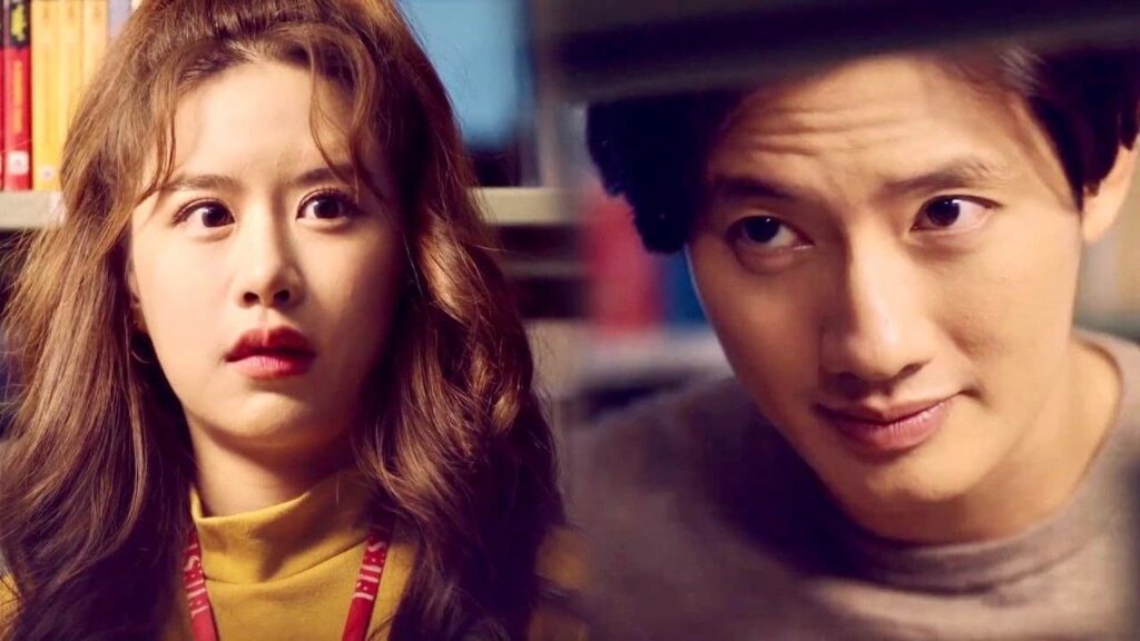 يذهب الرئيس المغرور الى المكتبة لرؤيتها بعد ان استمرت بالهرب منه ❤️ ( انتي جميلة )