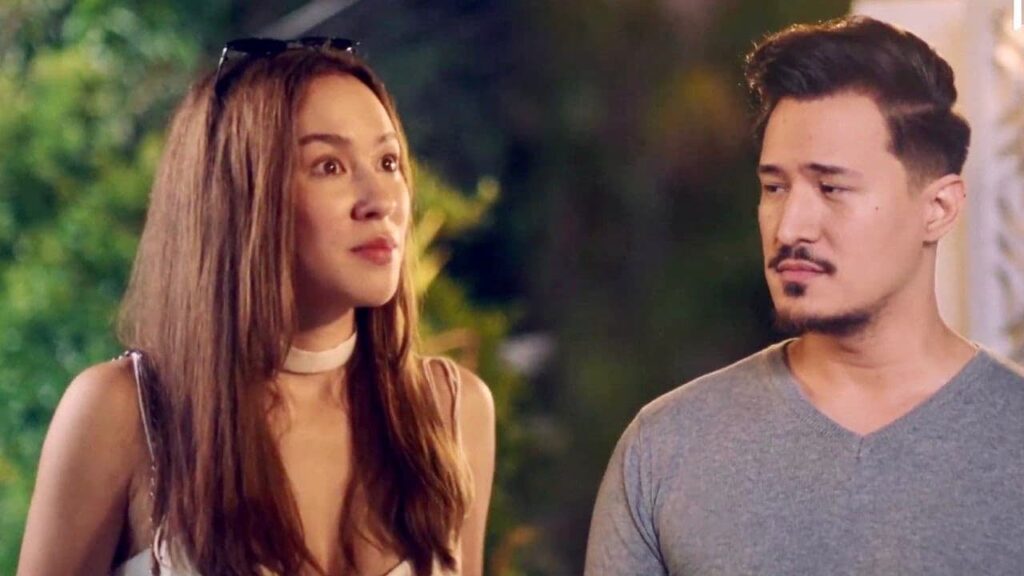 يقوم حبيبها السابق بإهانتها واحراجها امام صديقتها 💔😱 ( انتي جميلة )