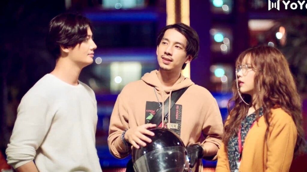 تقرر الاعتراف يمشاعرها لكن يأتي صديقها ويفسد الوضع 💔😭 ( انتي جميلة )