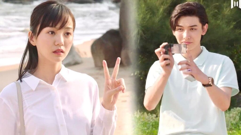 يأخذها الى البحر ويلتقط لها الصور ثم يجعلها تنام معه في نفس البناية ❤️ ( نهر يجري خلاله )