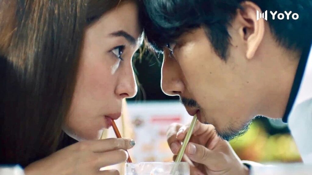 يخبرها بان لديها الحق للاعجاب به لذا امضي قدما و اعترفي بحبكِ له ❤️ ( انتي جميلة )