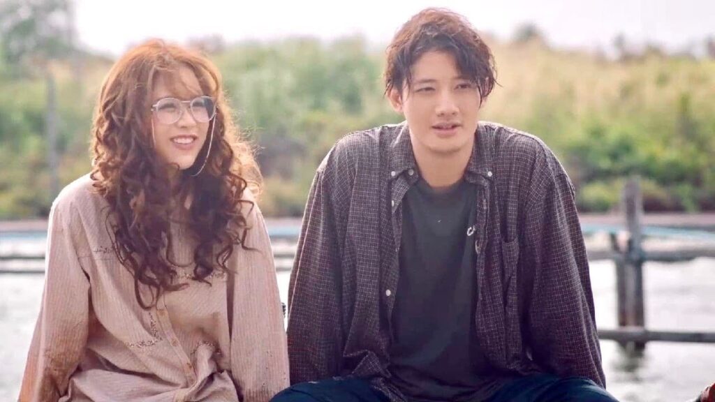 تفقد هويتها فيدخل الرئيس المتعجرف وسط البحيرة لايجادها ❤️ ( انتي جميلة )