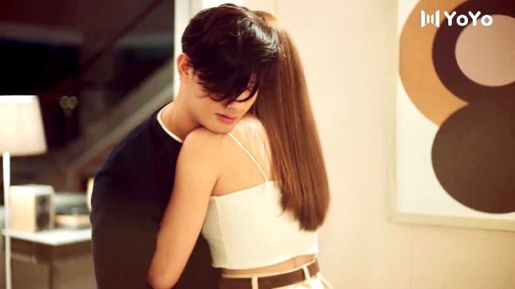 تأتي الى منزل حبيبـها لكي تعتني به لانه مريض ❤️ ( انتي جميلة )