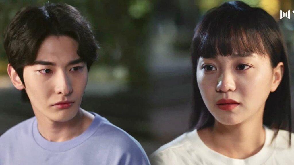 انتي لا تهتمين لمشاعري اريدك ان تمنعيني عن السفر لكنك لا تفعلين شيئ💔 ( نهر يجري خلاله)