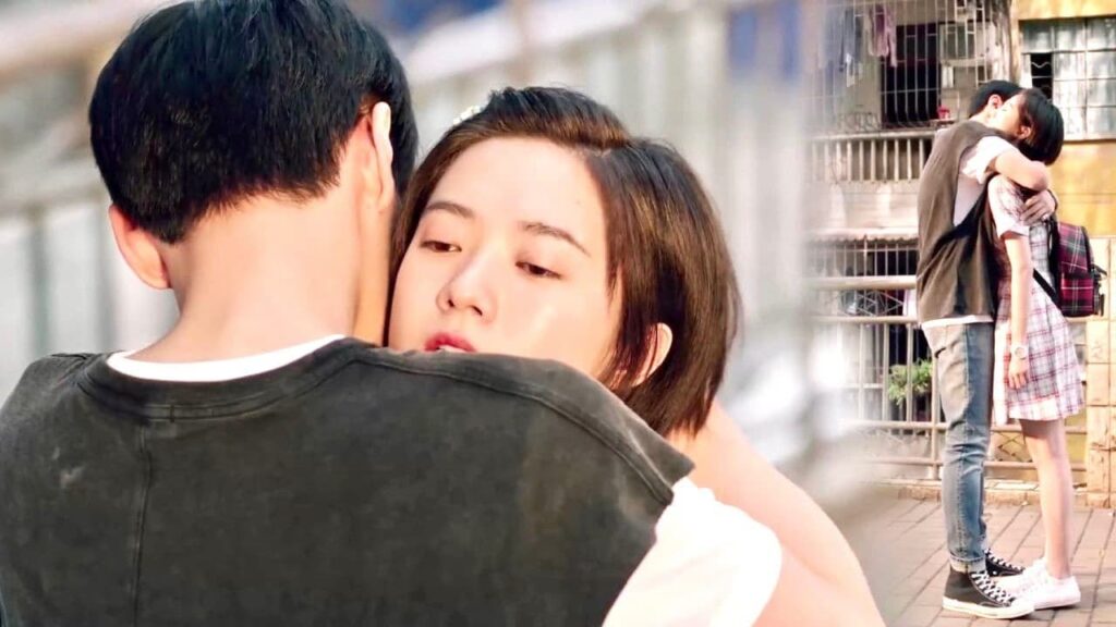 يعانق حبيبتـه ولكنها ترفض مسامحته لاستمراره بالتقرب من فتاة اخرى 💔 ( نهر يجري خلاله )