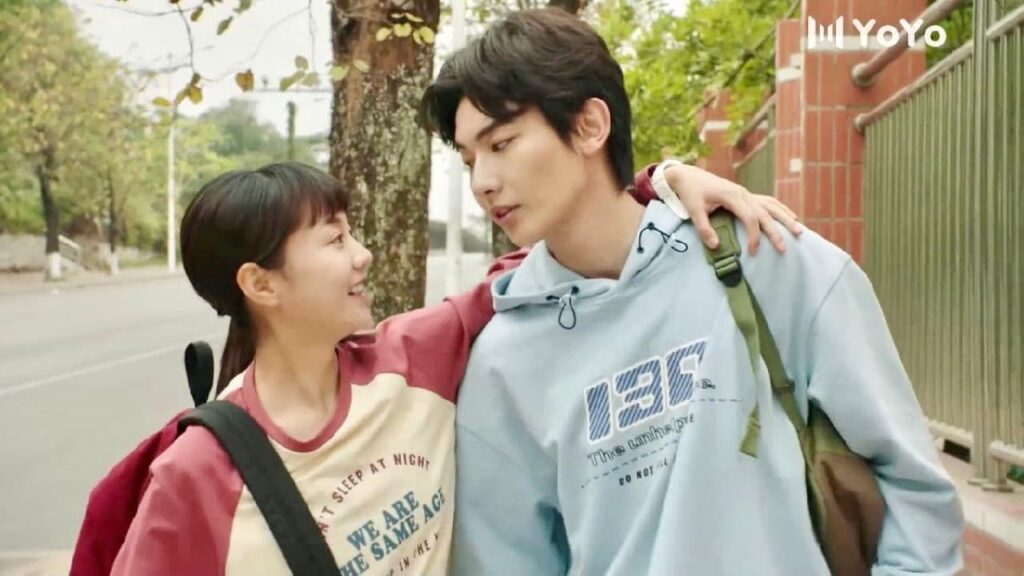 تقوم بعناقه لكنه يرفض اخبرها لماذا هو مستاء  💔 ( نهر يجري خلاله )