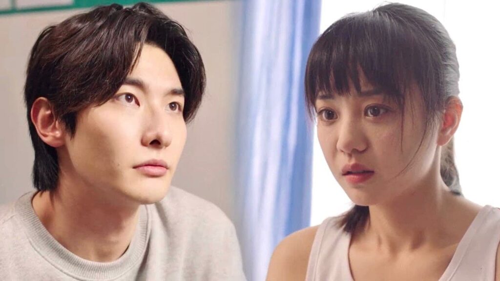 لا تبكي و تقللي من شأنك لاجل شاب لا ينظر لك عيشي شبابكِ وانظري لي ❤️🥺 ( نهر يجري خلاله )