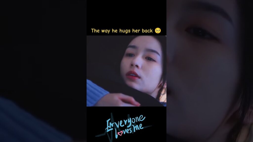 الطريقة التي يحتضن بها ظهرها🥺🥺🥺#LinYi #ZhouYe #الجميع_يحبني #EveryoneLovesMe​ #youku