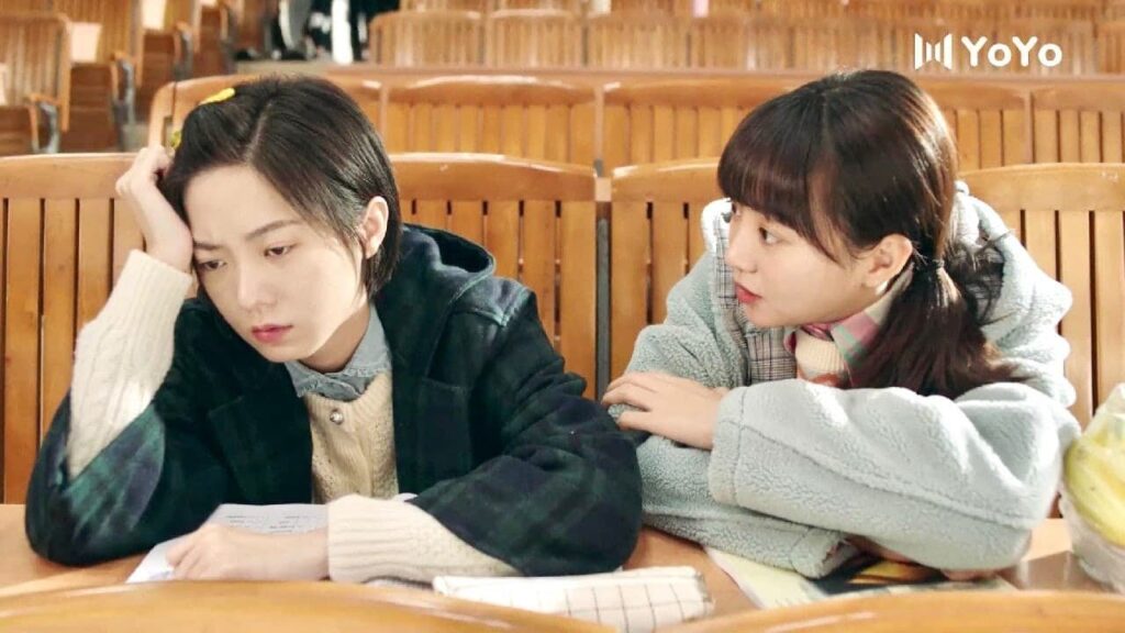 تغضب من حبيبها الاخرق لانه اشترى هديـة لفتاة اخرى 💔 ( نهر يجري خلاله )