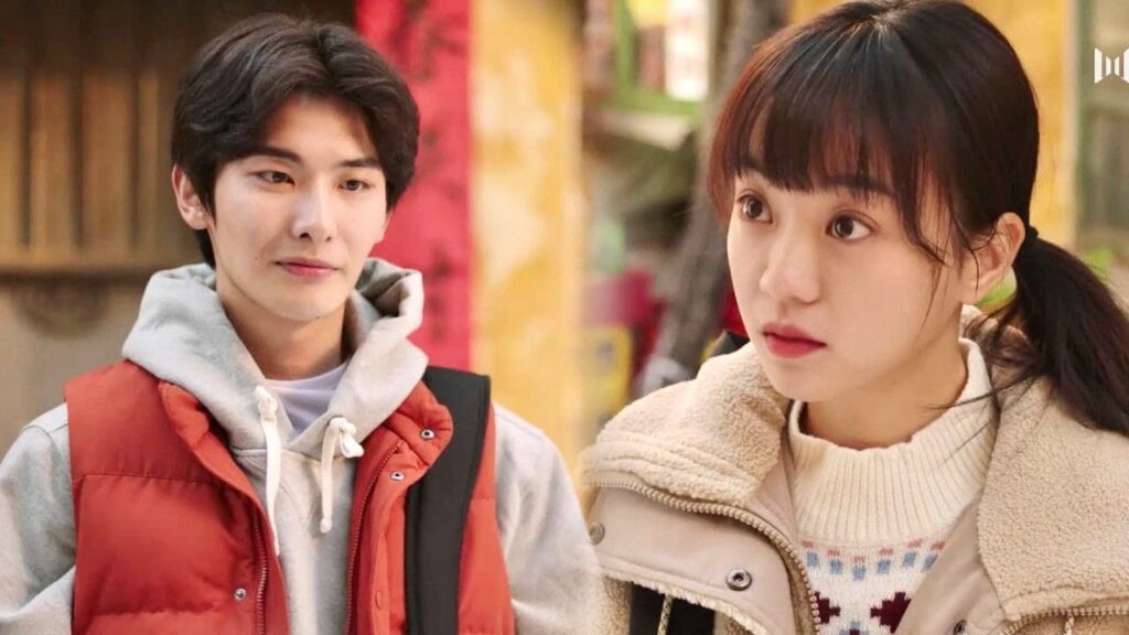 يقدم لها الازهار لكن الغبية تعتقد انها ازهار تعبر عن الجنازة و ليس الحب ( نهر يجري خلاله)