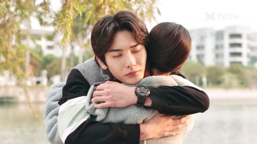 ابقي هكذا دعيني اعانقك لبعض الوقت حتى يزول التعب  ( نهر يجري خلاله)