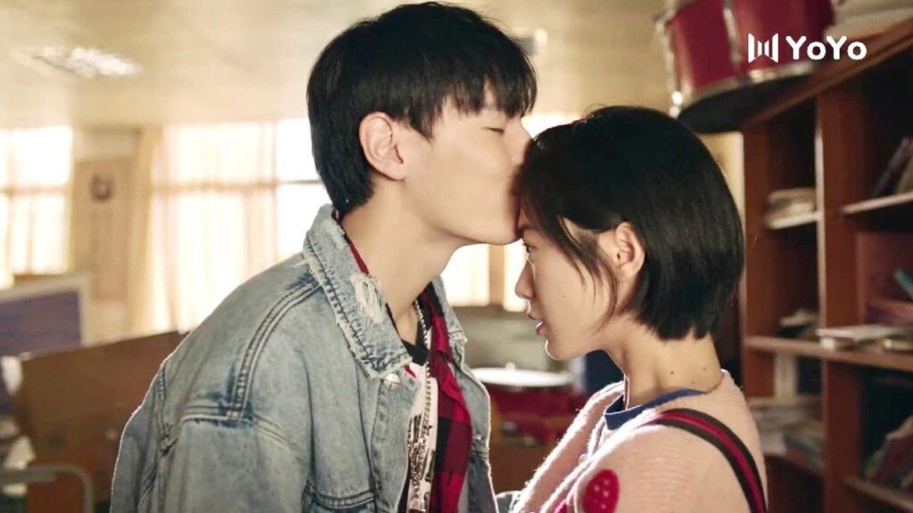 لا تقومي بعمل شاق لاجلي وجودك معي يكفيني ❤️😍 ( نهر يجري خلاله ) لا تقومي بعمل شاق لاجلي وجودك معي يكفيني ❤️😍 ( نهر يجري خلاله )