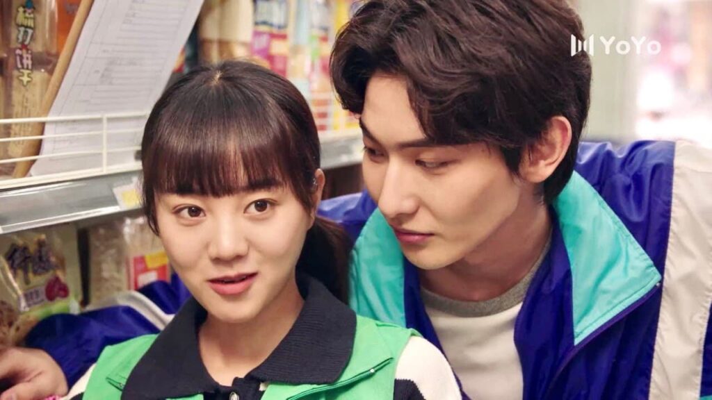 يأتي كٌل يوم  و يسـاعدها في عملها 🥺😍 ( نهر يجري خلاله )