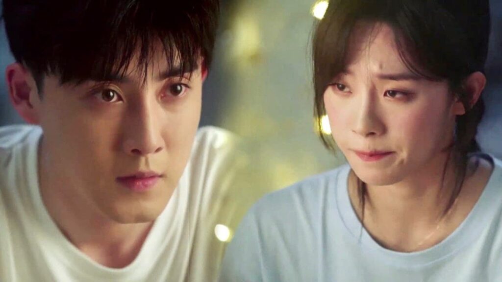 لم يتبقى له الكثير لكي يغادر ولكنه لا يعرف كيف يخبرها بالامر 💔🥺 ( شريكي بالسكن الوسيم )