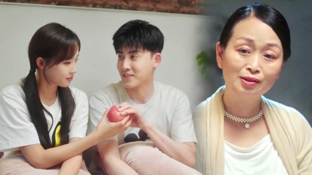 تتصرف برومانسية مع حبيبها امام والدتها ❤️😍 ( شريكي بالسكن الوسيم )