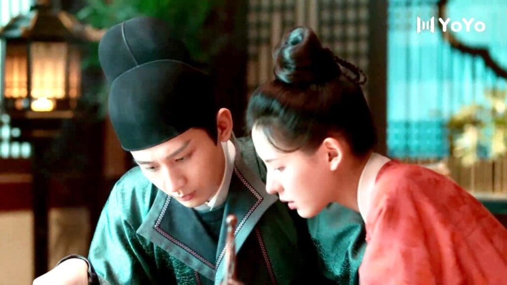 تقتربت مساعدته من وجــهه لذا يقوم بدفعها لان قلبــه يدق بسرعة ❤️😍 ( كوني بجانبي )