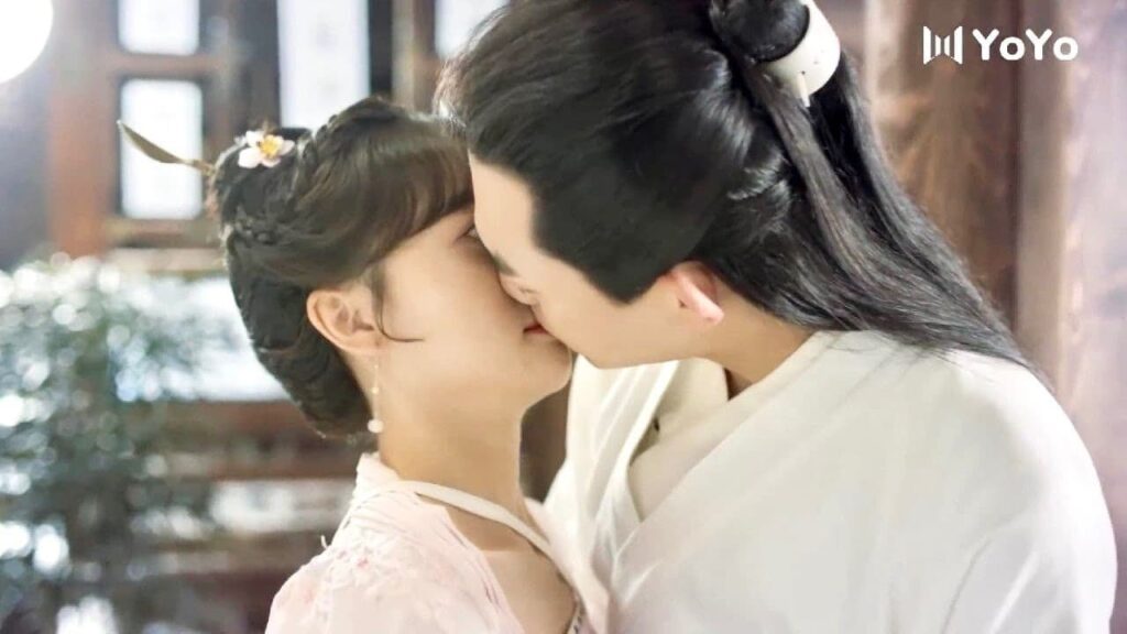 يقوم زوجها بتوديعها و يقبــلها ❤️😍 ( الذواقة في عهد تانغ ) يقوم زوجها بتوديعها و يقبــلها ❤️😍 ( الذواقة في عهد تانغ )