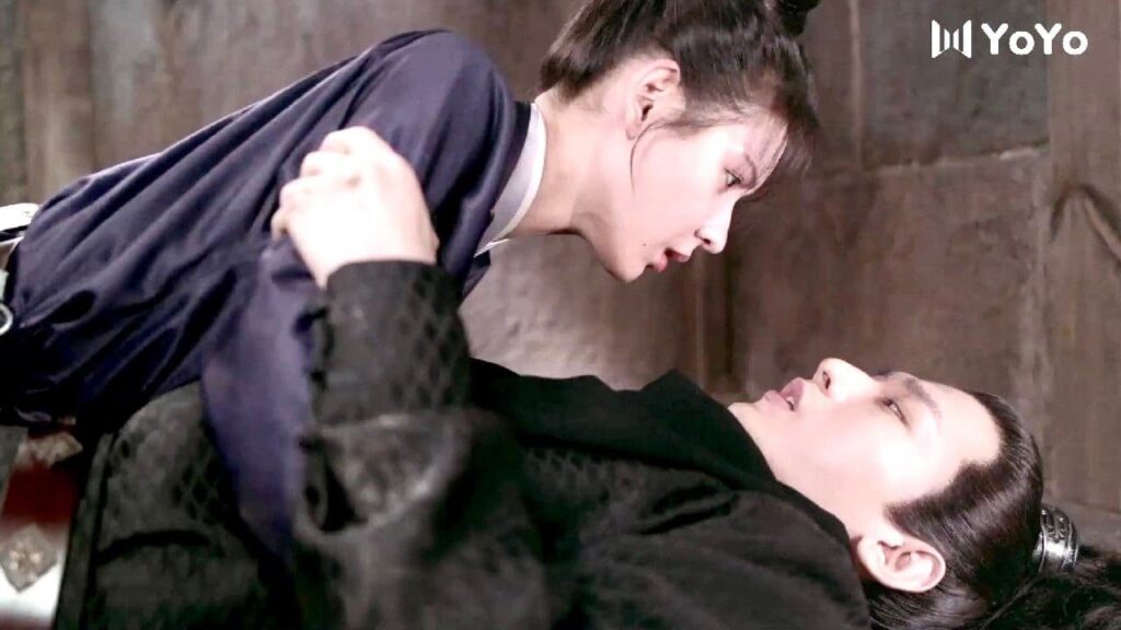 تحمي صاحب الجلالة و تتلقى السم بدلا عنـه 😱❤️ ( كوني بجانبي ) تحمي صاحب الجلالة و تتلقى السم بدلا عنـه 😱❤️ ( كوني بجانبي )