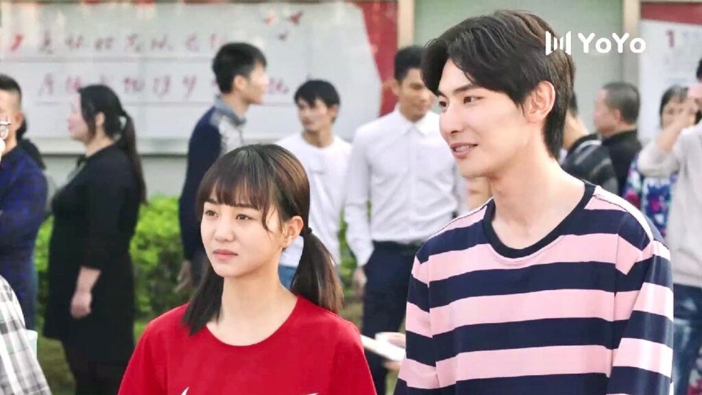 تصاب بالم في المعدة عند دخول الامتحان فيبقى معها طول الوقت ❤️😍( نهر يجري خلاله )