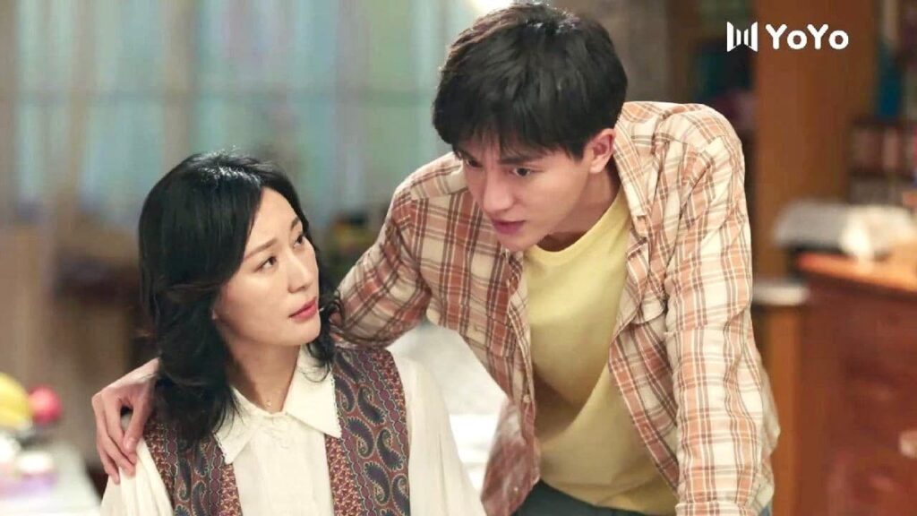 تشعر الام بالاسف نحو ابنها لانه متفوق ويحبه الجميع لكنه يعيش حياة صعبة💔 (نهر يجري خلاله )