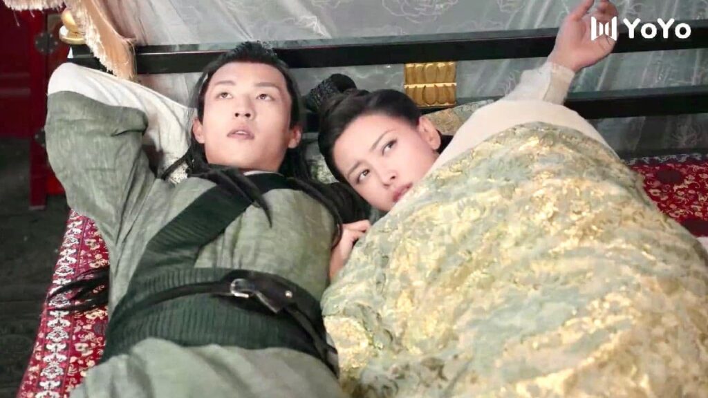 تخاف من الرعد فترمي نفسها في احضان زوجها ❤️ ( الوعد الضائع)