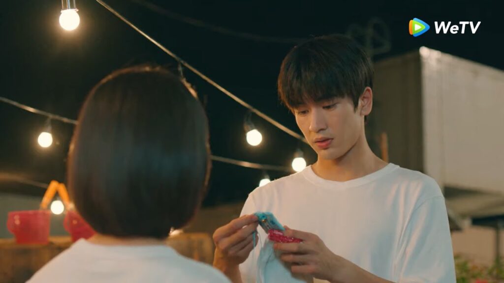 قرأت له بخته بطريقة مضحكة مقطع من الحلقة 2 “أنا وشبابي” | WeTV قرأت له بخته بطريقة مضحكة مقطع من الحلقة 2 "أنا وشبابي" | WeTV