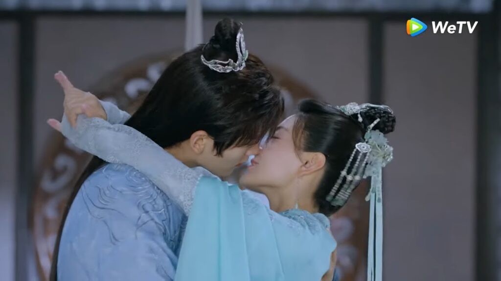 قاطعهم في لحظة محرجة  مقطع من الحلقة 20 "الحب الأبدي3" | WeTV