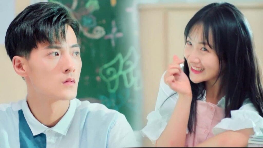 تتغزل به و ترسل له القلوب خلال الدرس ❤️😍 (قابلته عند النافذة )