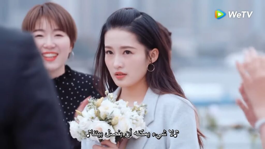 هل هي صدفة أن يمسكا بباقة الزهور في نفس الوقت؟ مقطع من الحلقة 39 "دموع في الجنة" | WeTV