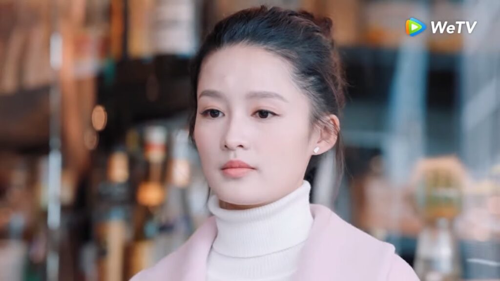 أخذها بالقوة من أمام مديرها في العمل مقطع من الحلقة 38 "دموع في الجنة" | WeTV