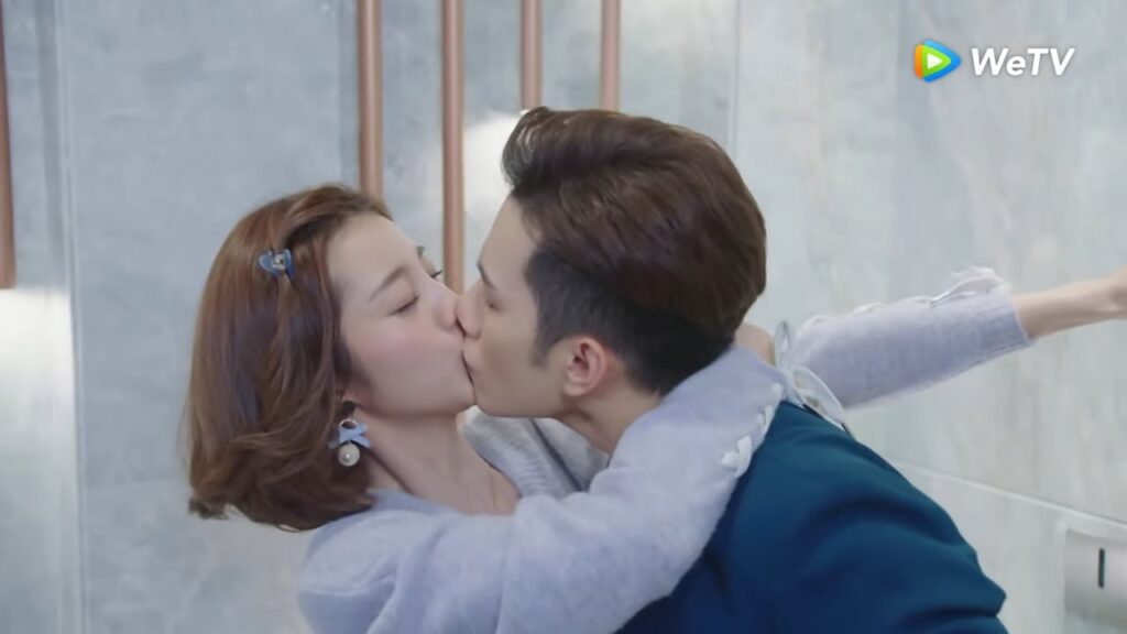 أعطته دواء ليزيد من سرعة ضربات قلبه مقطع من الحلقة 15 “حبيبتي فضائية” | WeTV أعطته دواء ليزيد من سرعة ضربات قلبه مقطع من الحلقة 15 "حبيبتي فضائية" | WeTV