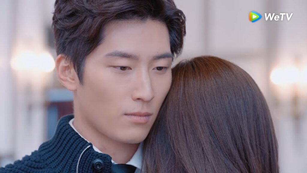 يوي تشنغ يذهب لمواساة فان ليوي مقطع من الحلقة 35 "دموع في الجنة" | WeTV