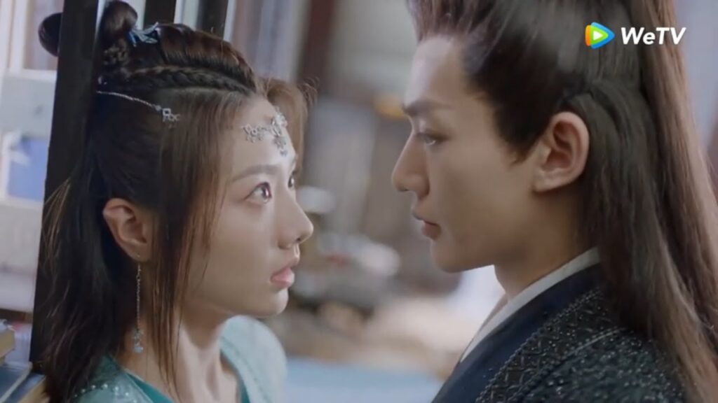 ظن أنها تلقت الهدايا من رجل آخر فشعر بالغيرة ملخص الحلقة 10 "الالتقاء بتنين" | WeTV