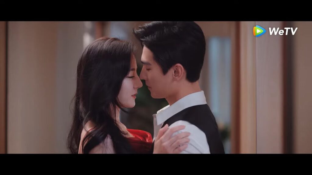 ذهب معها إلى الحفل ولكنه شعر عليها بالغيرة من جمهورها مقطع من الحلقة 25 "أنت مجدي" | WeTV