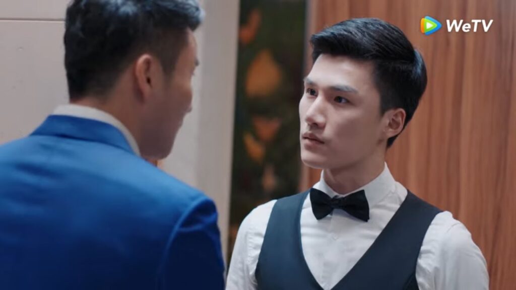 تشون في لا يتنازل عن مبادئه حتى لو طُرد من العمل مقطع من الحلقة 26 "دموع في الجنة" | WeTV