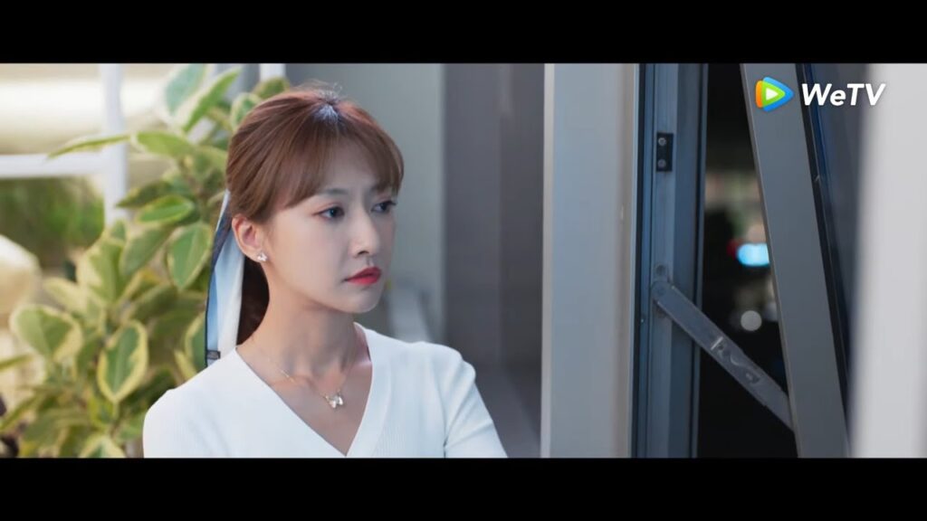 يريد منها أن تسامحه لكنها لا تستطيع نسيان ما حدث مقطع من الحلقة 9 "الحب الغامض" | WeTV