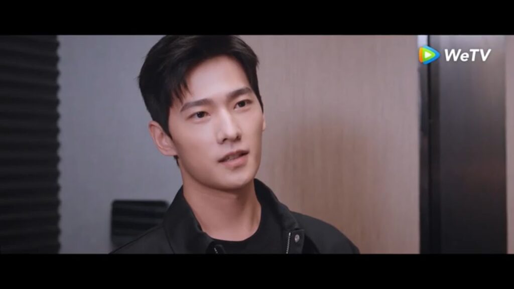 أصدقاؤه ضايقوه بالكلام فعاد إليها ليغير مزاجه مقطع من الحلقة 5 "أنت مجدي" | WeTV