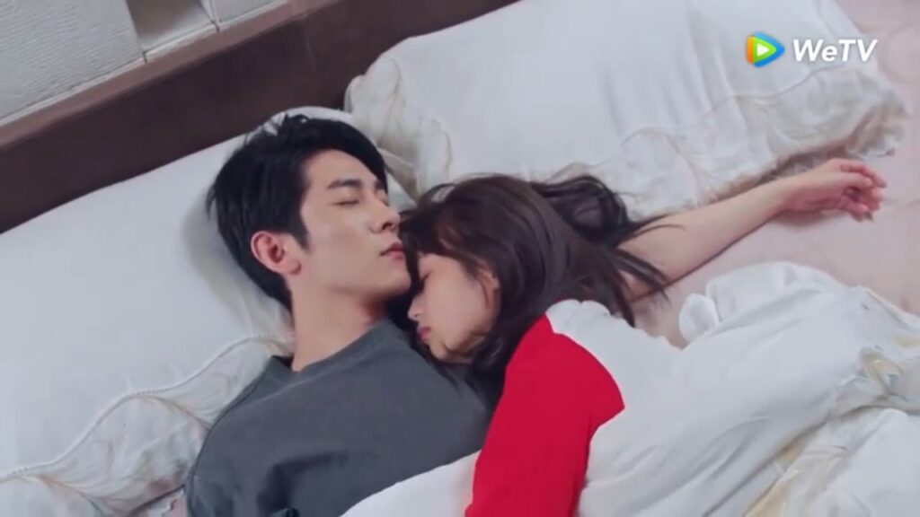 الأستاذ جي يسير ويصل إلى سرير تشي نيان!  ملخص الحلقة 8 "سأكون معك" | WeTV