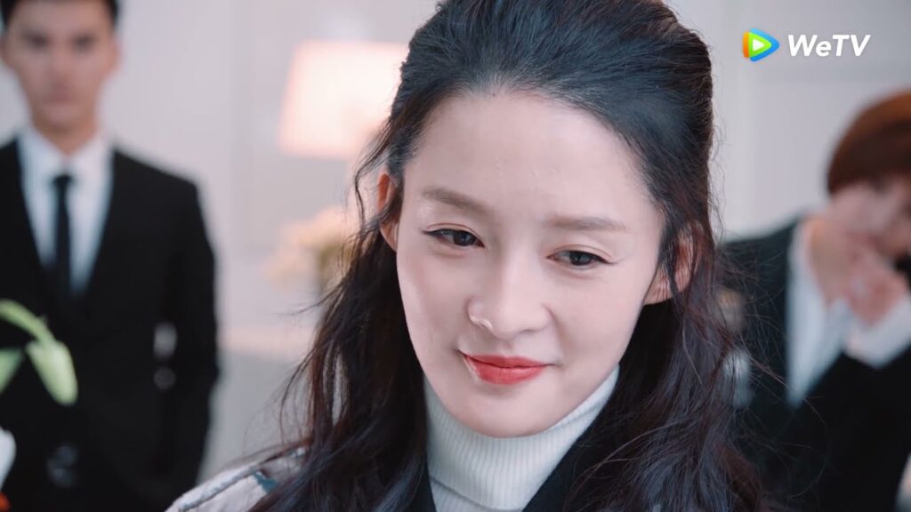 يهنئها على افتتاح المكتب الخاص بها بطريقته الخاصة مقطع من الحلقة 17 “دموع في الجنة” | WeTV يهنئها على افتتاح المكتب الخاص بها بطريقته الخاصة مقطع من الحلقة 17 "دموع في الجنة" | WeTV