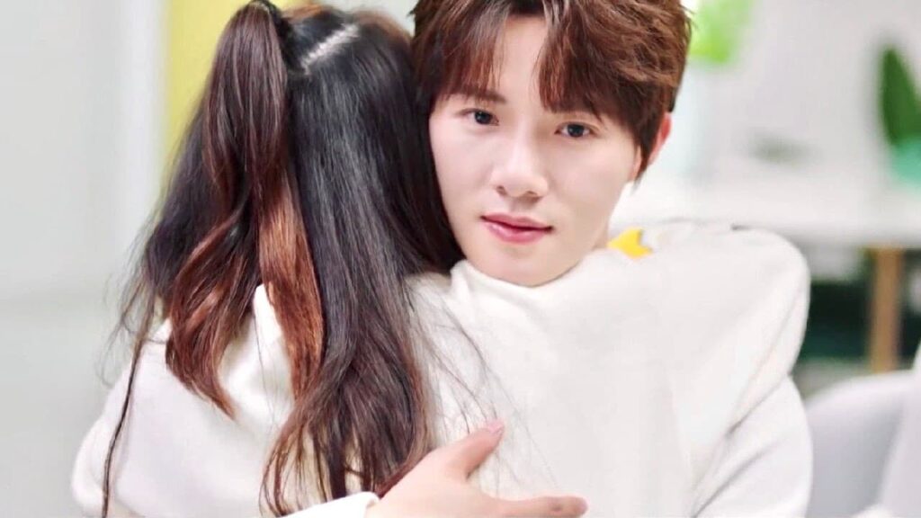 حتى لو كنت اعمل في مكان اخر فأن قلبـي معكِ ❤️😍 (الجمال القبيح)